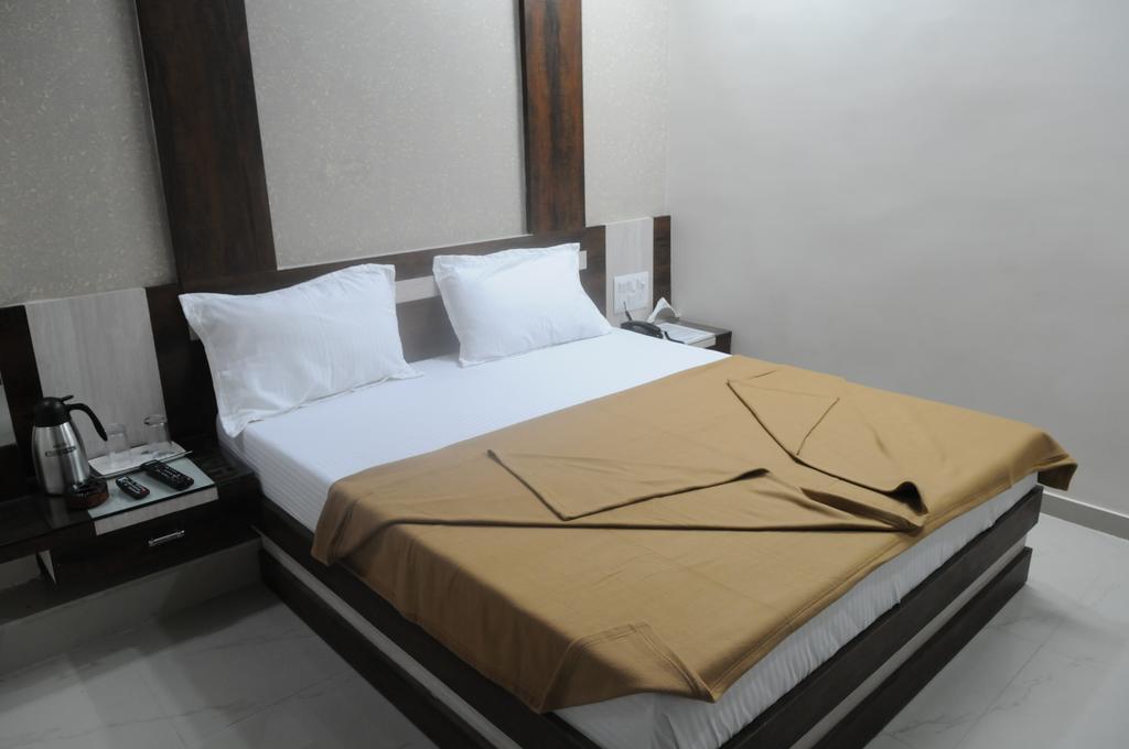 Oyo Hotel Sree Balaji Residency Ahmedabad Habitación foto