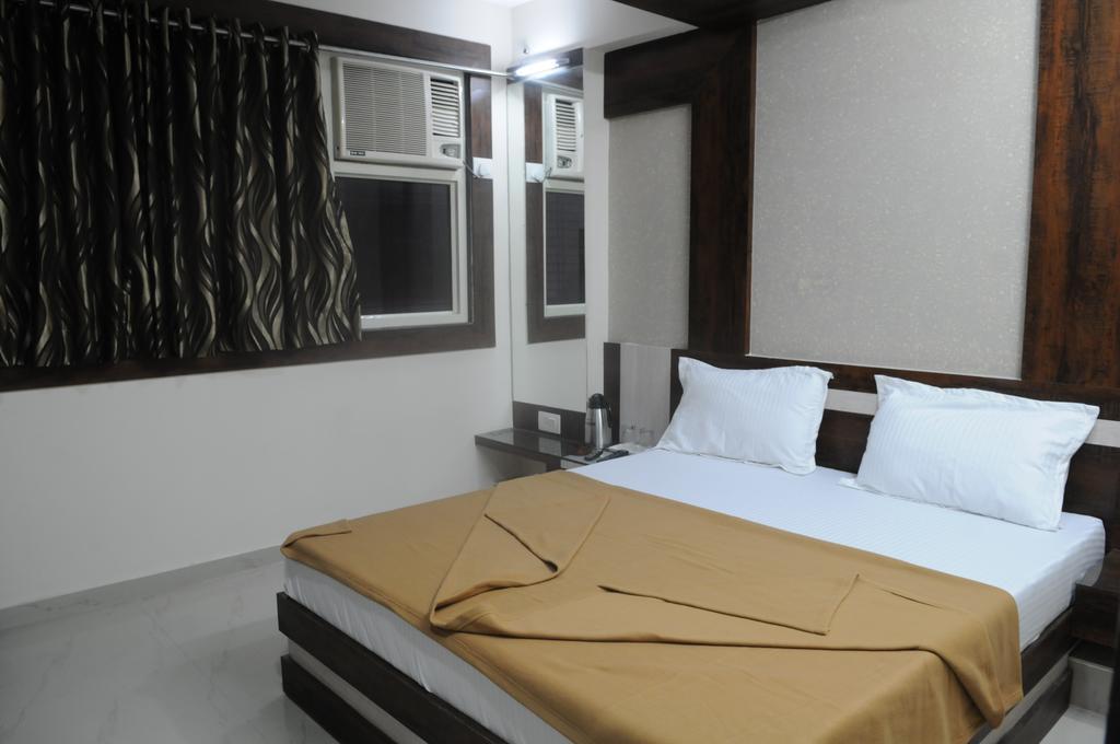 Oyo Hotel Sree Balaji Residency Ahmedabad Habitación foto